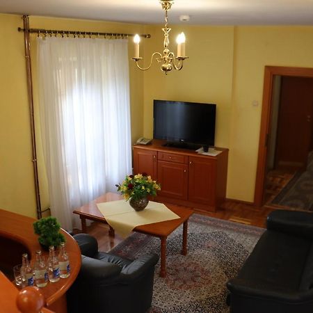 Hotel Rytwiany Palac Dış mekan fotoğraf